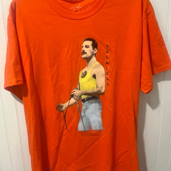 Freddie Mercury Orange Men's Graphic T-Shirt NWT Queen's Front Man Rock & Roll - Picture 3 of 7